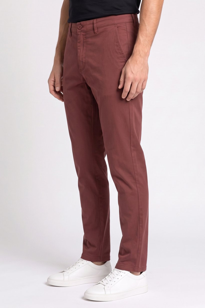 Men Slim Fit Solid Chino Pants, Maroon