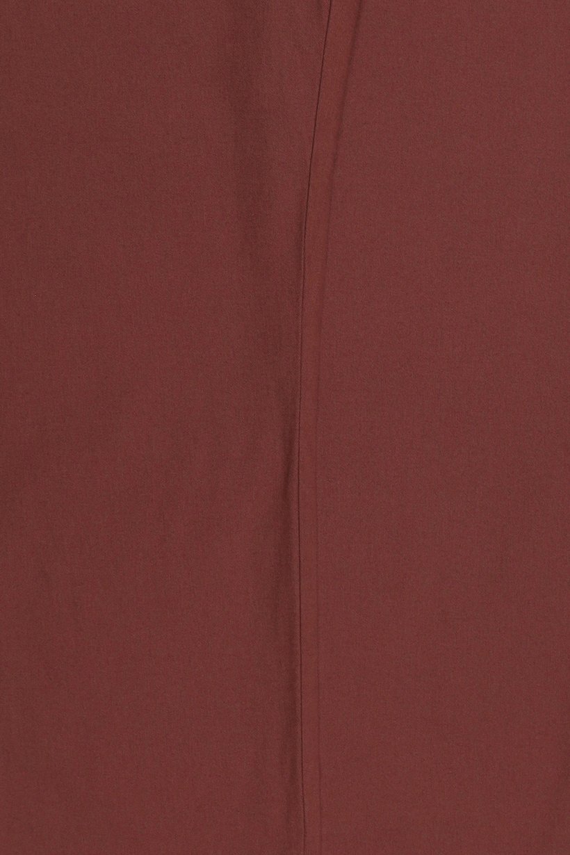 Men Slim Fit Solid Chino Pants, Maroon