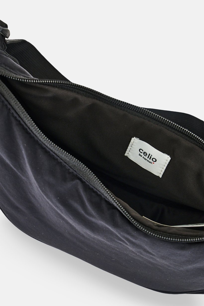 Men Plain Cross Body Bag, Black