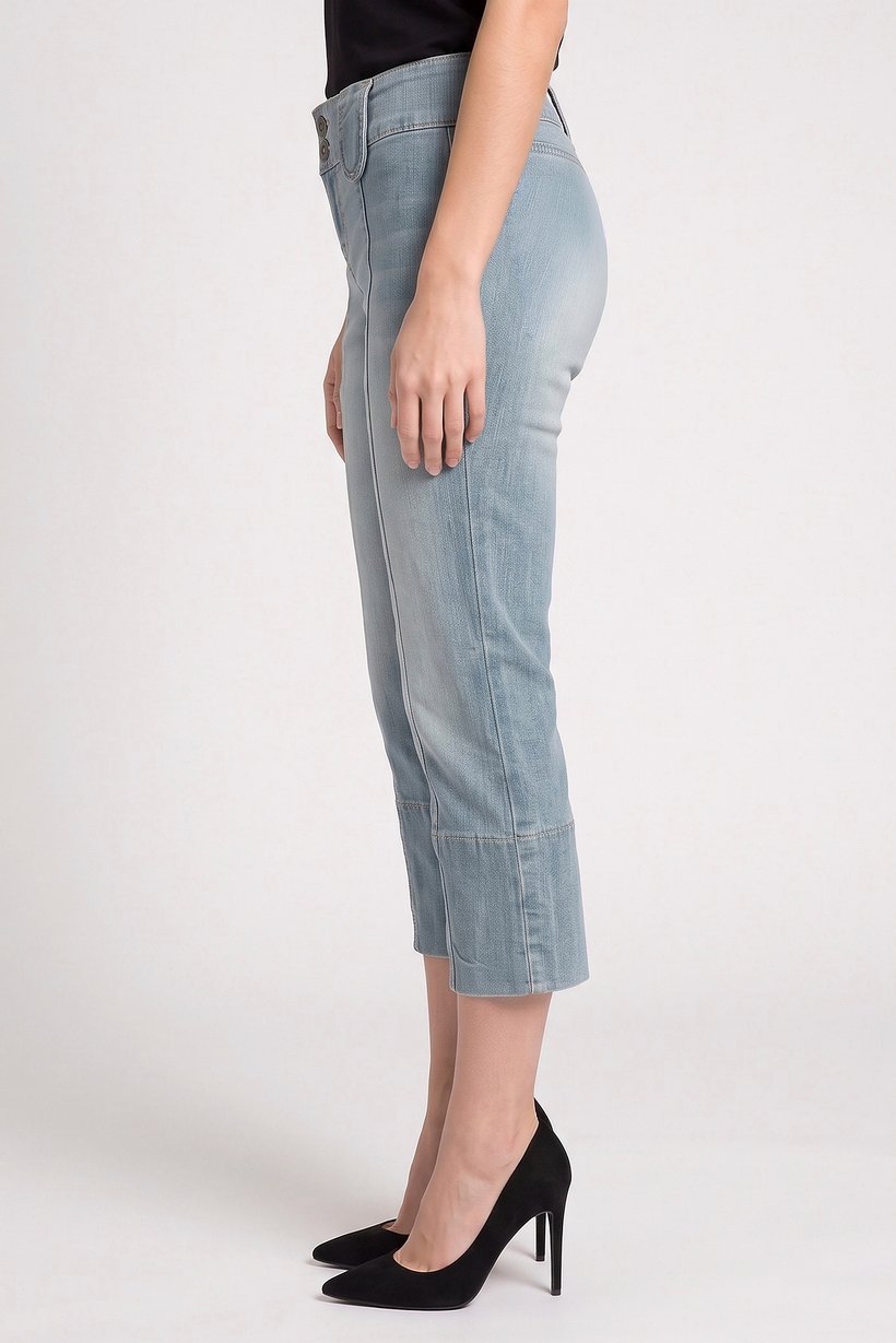 Women Regular Fit Stretchable Washed Capri Jeans, Blue