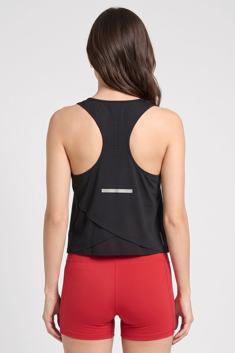 Women Sportswear Fit Sleeveless Training Crop Top, Black