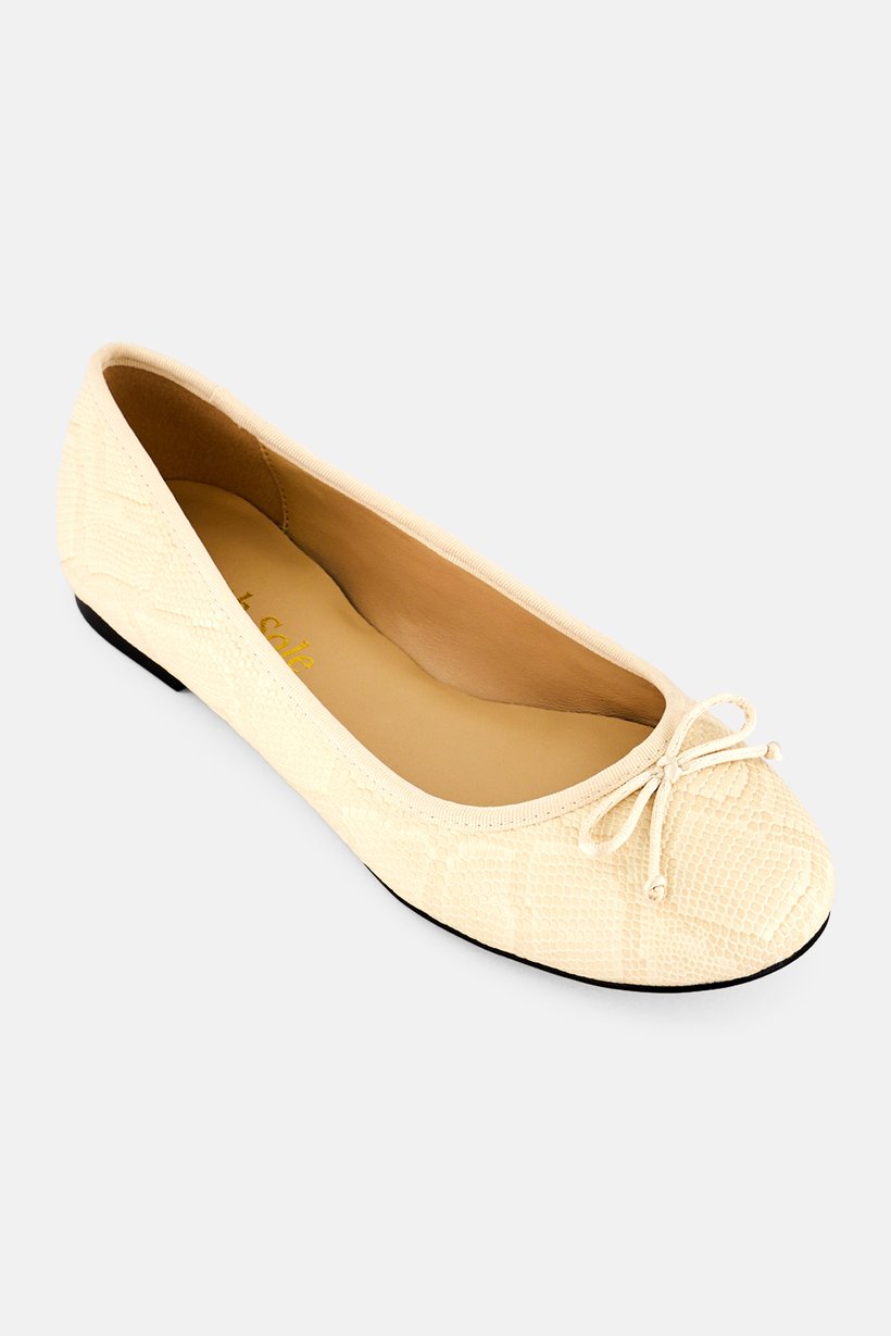 Women Maddox Slip On Flats, Beige