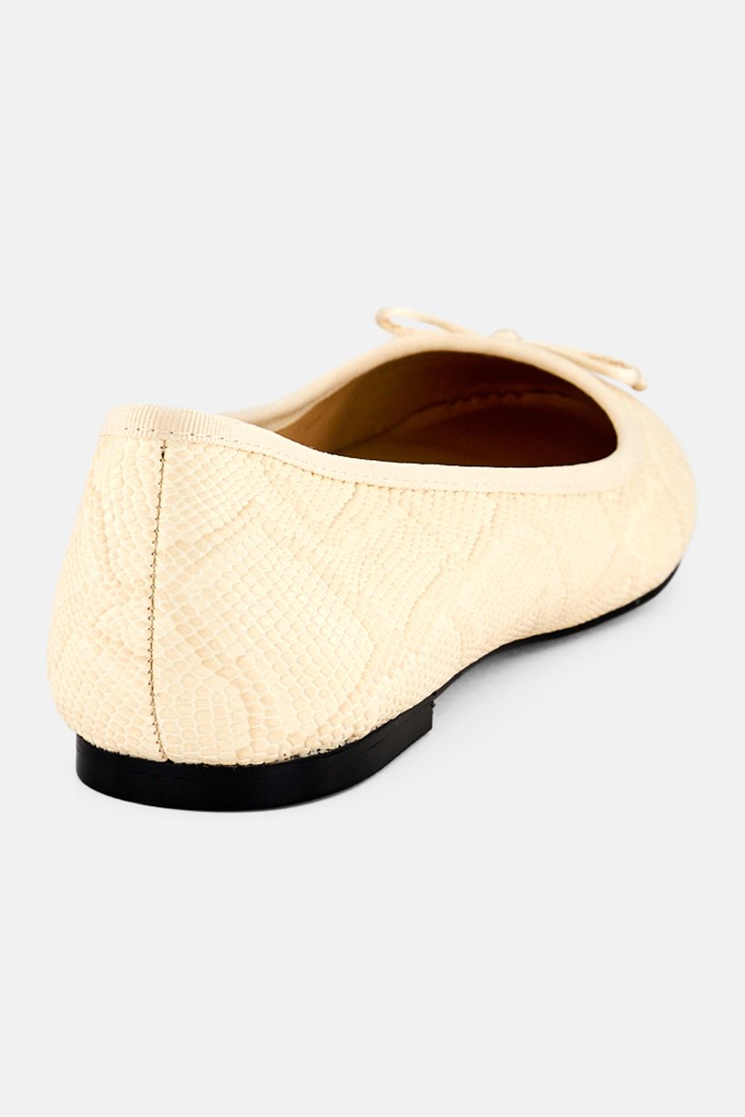 Women Maddox Slip On Flats, Beige