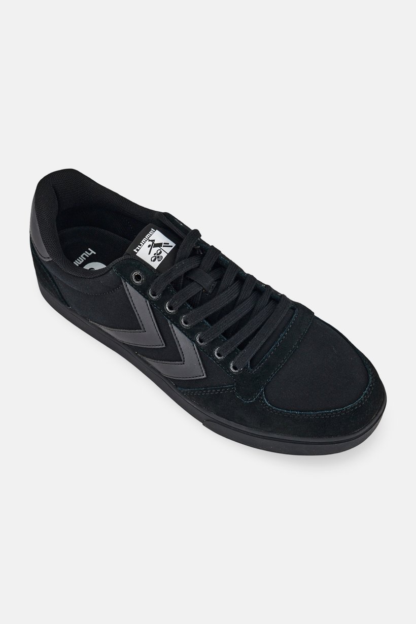 Men Slimmer Stadil Tonal Low Lace Up Outdoor Shoes, Black