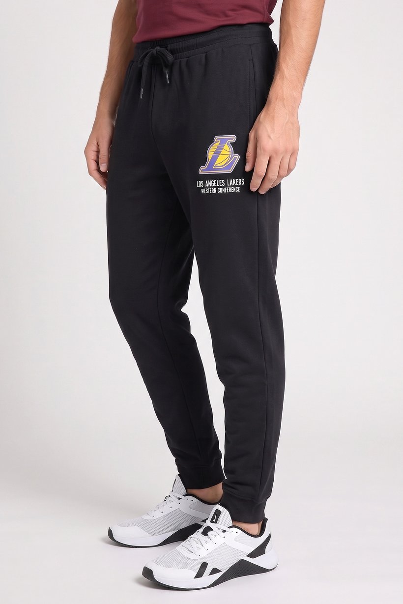 Men Sportswear Fit Outdoor Sweatpants, Black