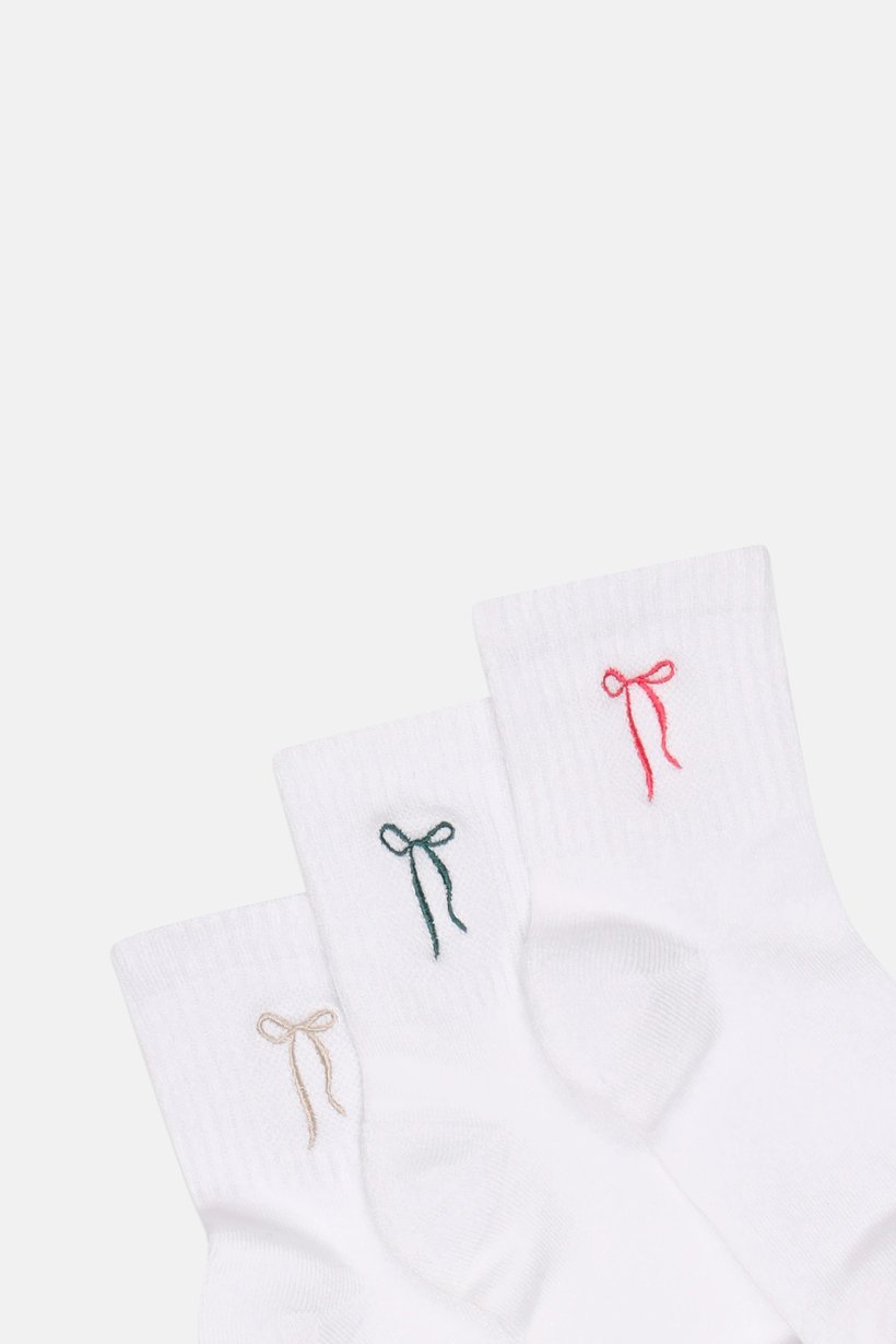 Women 3 Pair Embroidered Logo Quarter Socks, White