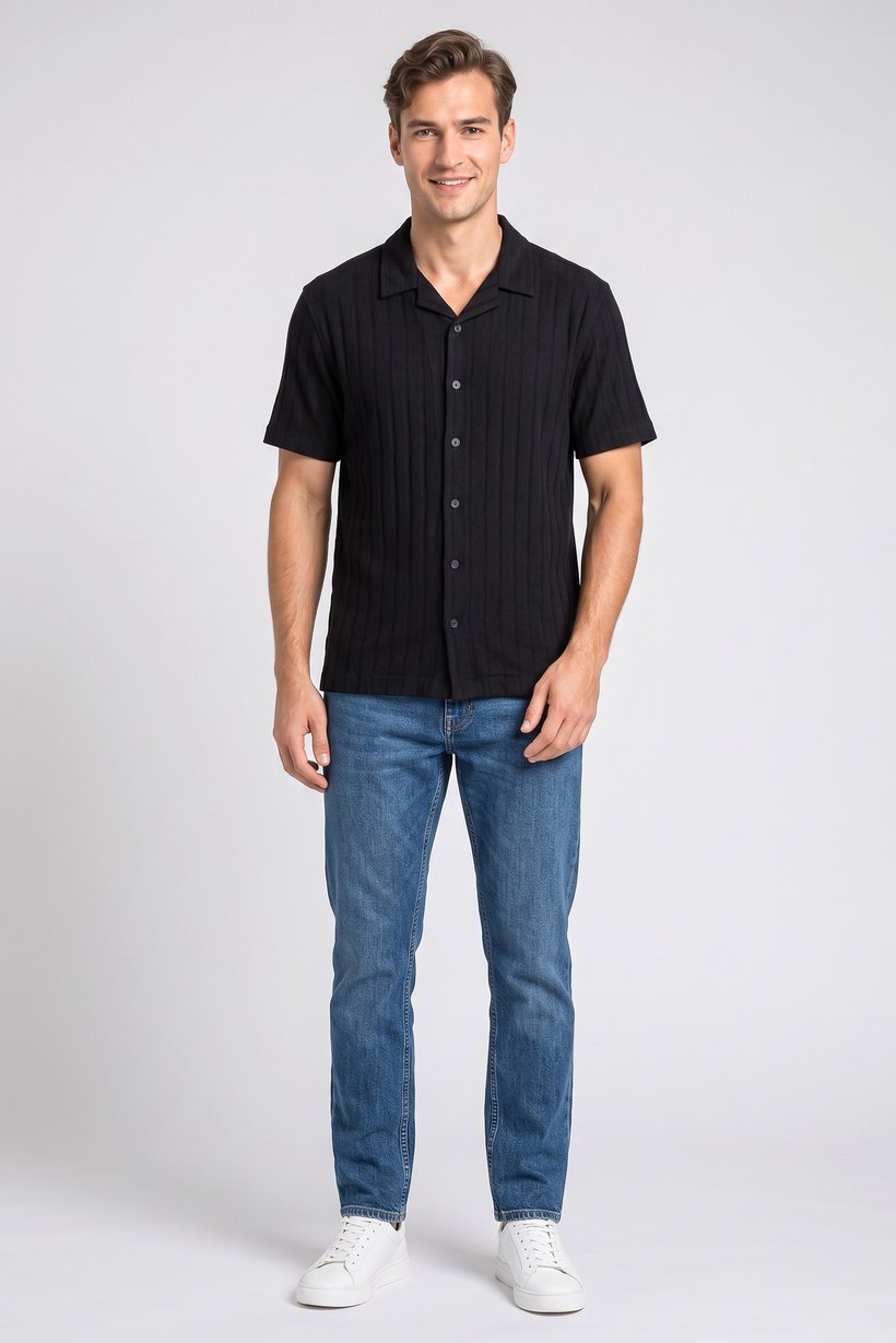 Men Regular Fit Plain Short Sleeve Casual Shirt, Black
