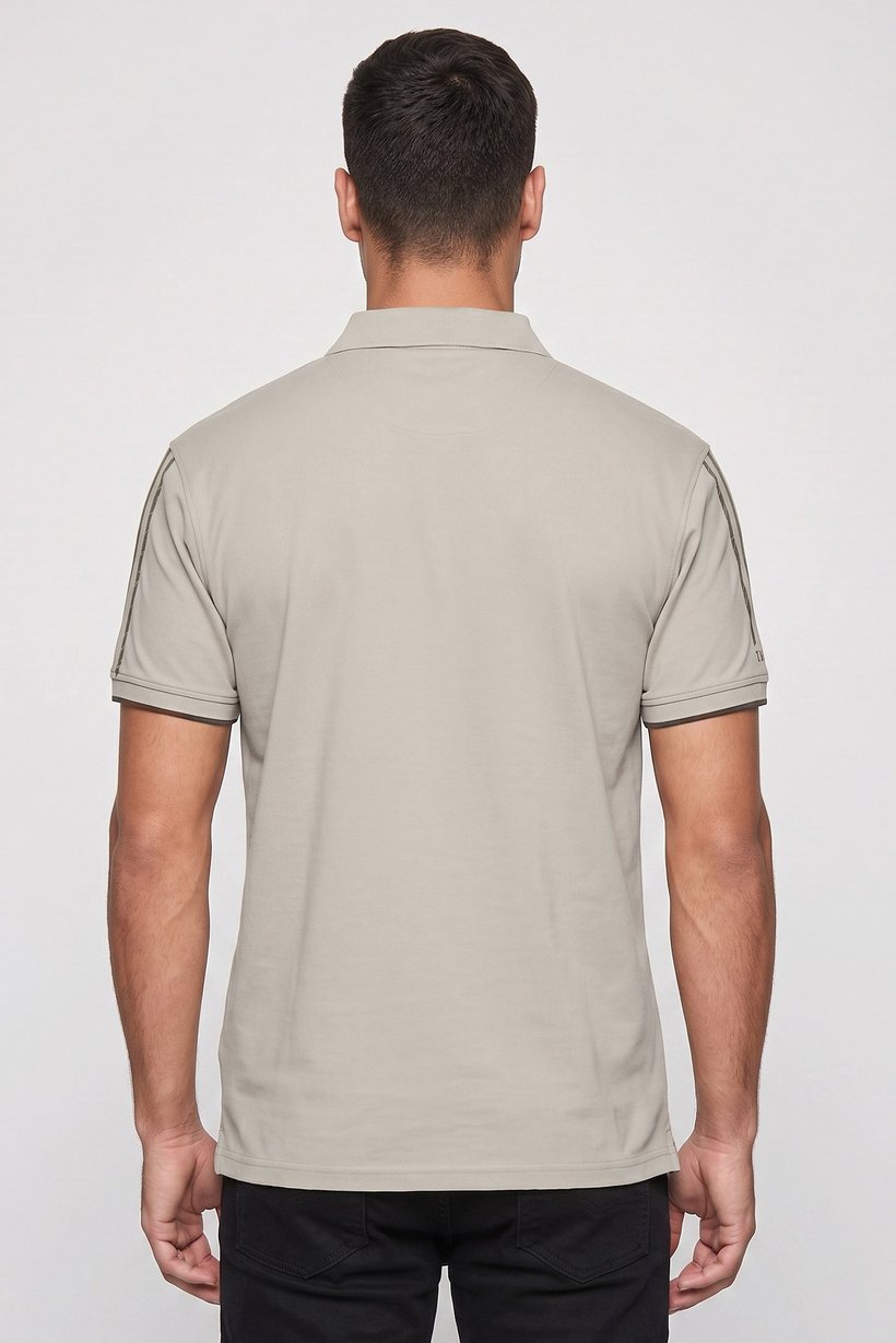 Men Regular Fit Solid Short Sleeve Polo Shirt, Grey