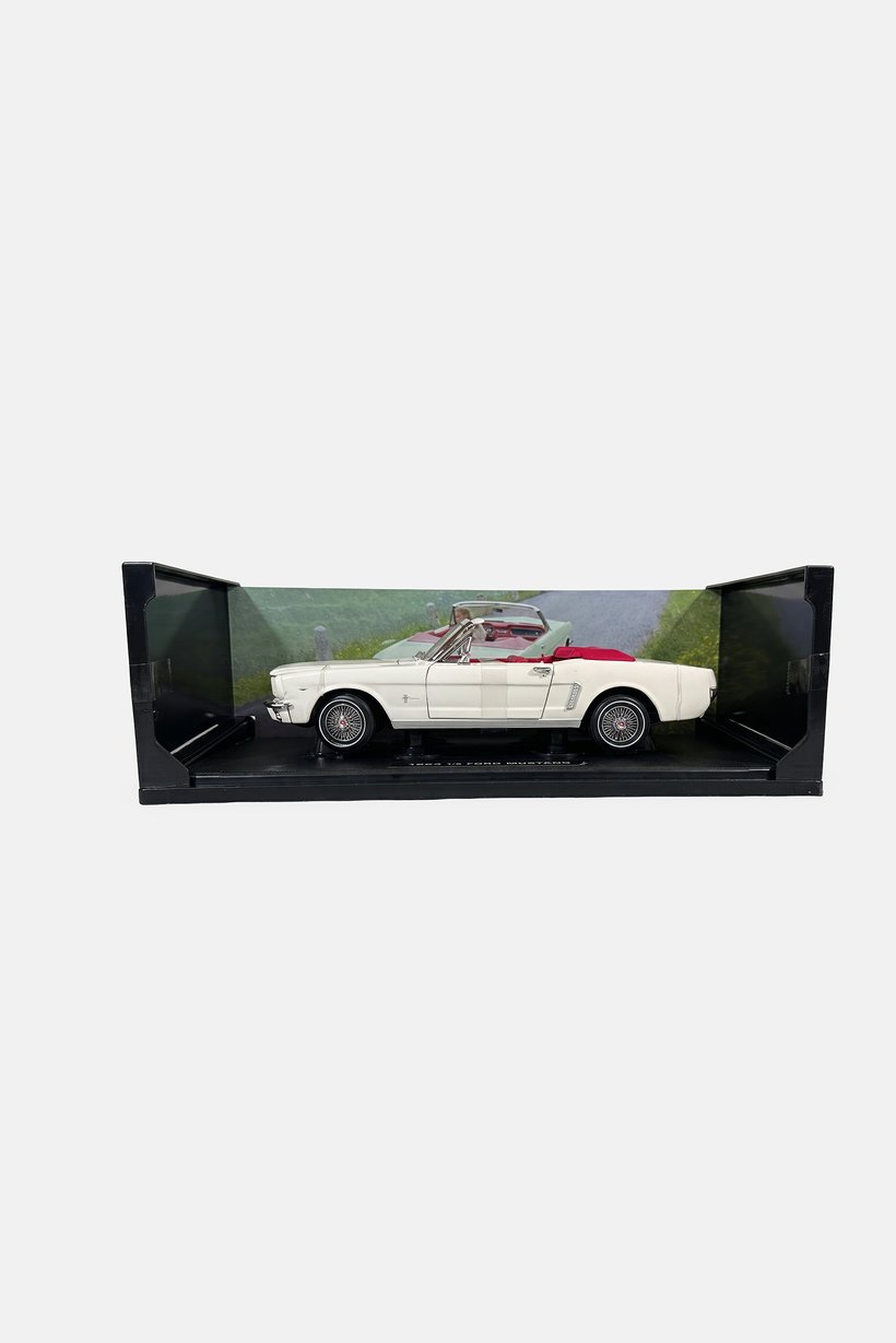 Goldfinger James Bond Collection Series Diecast Model Car, White