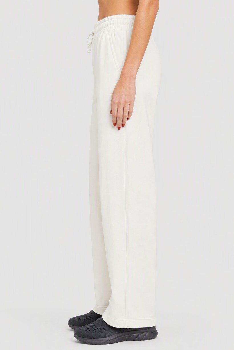 Women Standard Fit Outdoor Pants, White