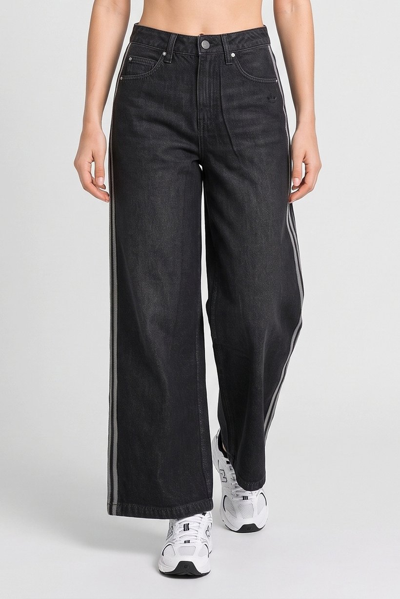 Women Sportswear Fit Washed Outdoor Wide Leg Denim, Black