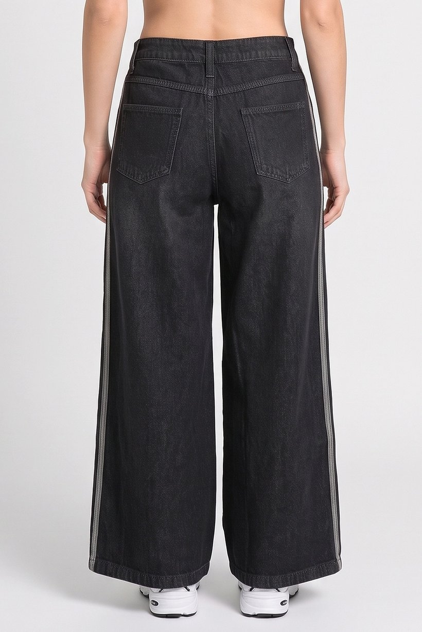 Women Sportswear Fit Washed Outdoor Wide Leg Denim, Black